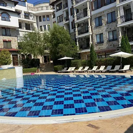 в затворен комплекс артур гр влас *