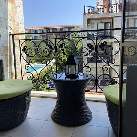 Apartament в затворен комплекс артур гр влас *